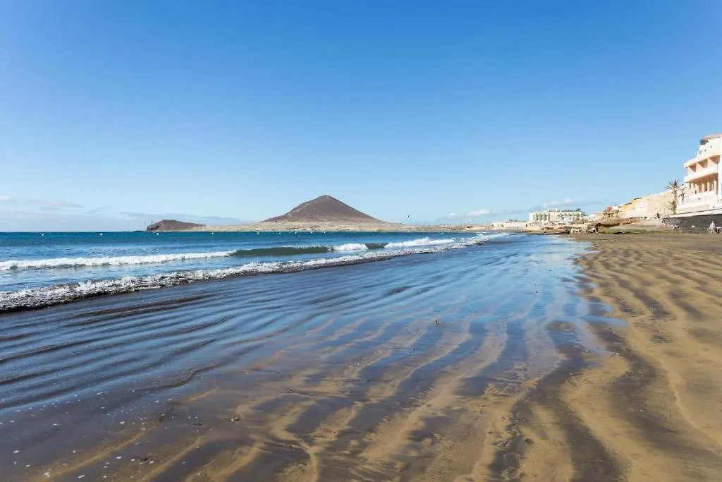 Family Apartment -3 Bedrooms And Rooftop El Medano  0*, El Medano (Tenerife)